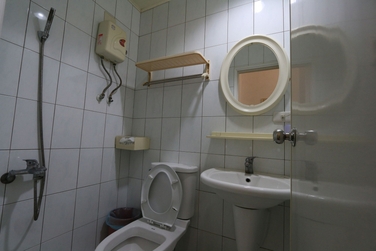 Bathroom 3, Feng Chia Love Heart, Taichung