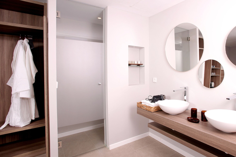 Bathroom 4, Eques Petit Resort, Baleares