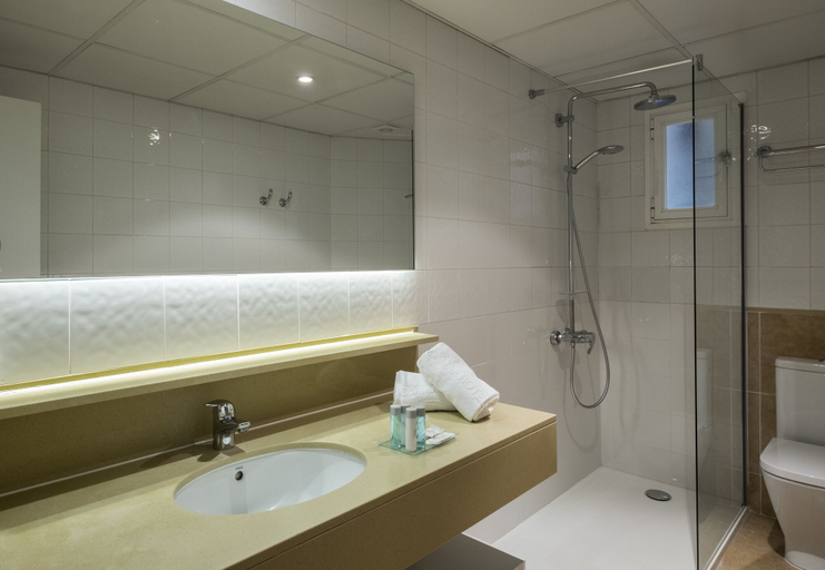 Bathroom 4, Hotel Rosamar & Spa, Girona