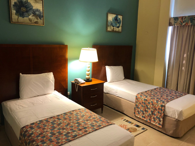 Bedroom 2, Carls Unique Inn