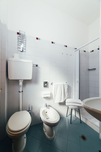 Bathroom 5, Arcangelo Roof Hotel, Rimini