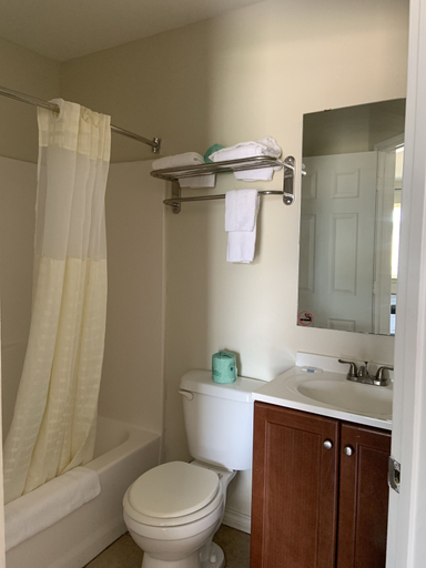 Bathroom, Paris Extended Stay Suites, Lamar
