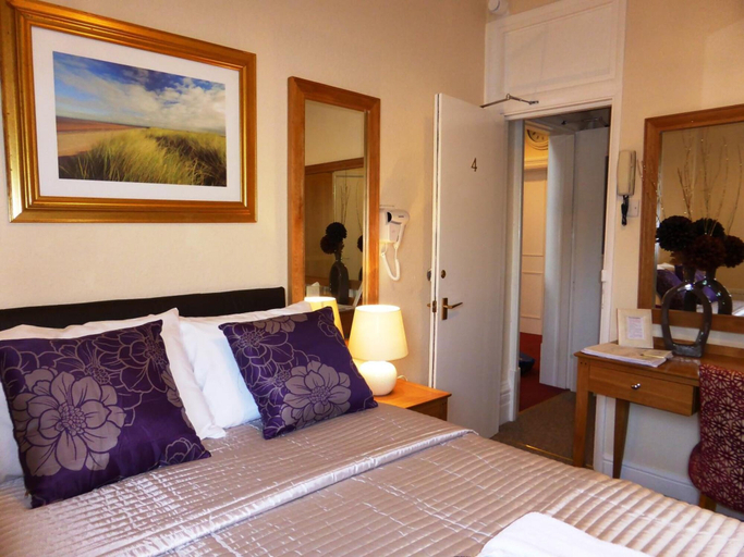 Bedroom 2, Bailey Ground Lodge, Cumbria