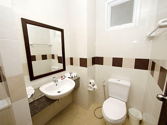 Bathroom 5, Q Victory Patong, Pulau Phuket
