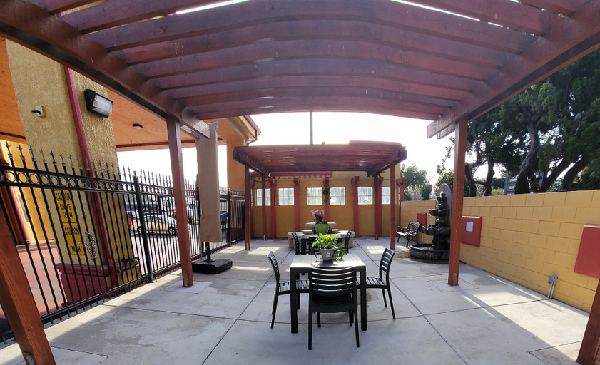 Others 5, Mission Inn and Suites, Alameda