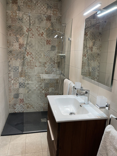 Bathroom 5, Spinola Bay - St Julians Near Beach Prime Location, St Julian's