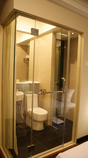 Bathroom 4, De Hotel, Kinta
