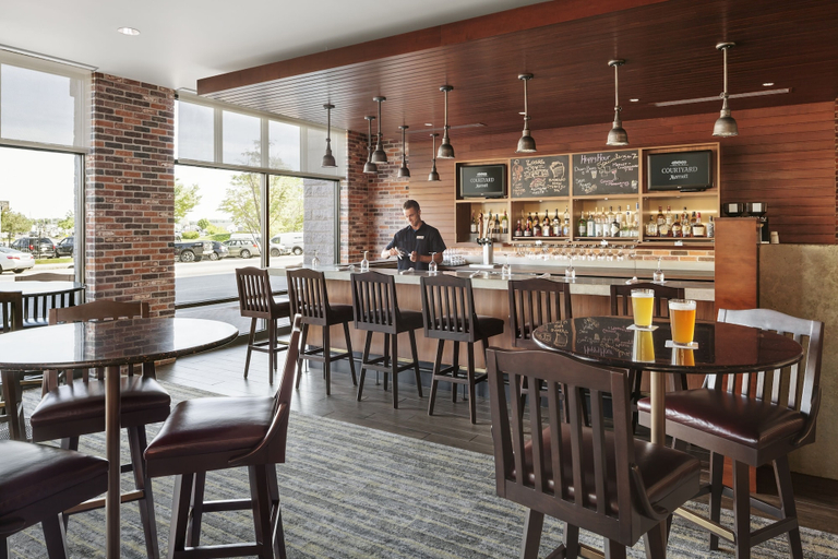 Food & Drinks 4, Courtyard Portland Downtown/Waterfront, Cumberland