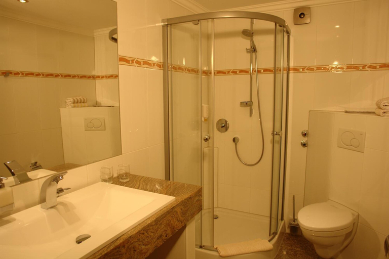 Bathroom, Ferienhotel Ödenhof, Freudenstadt