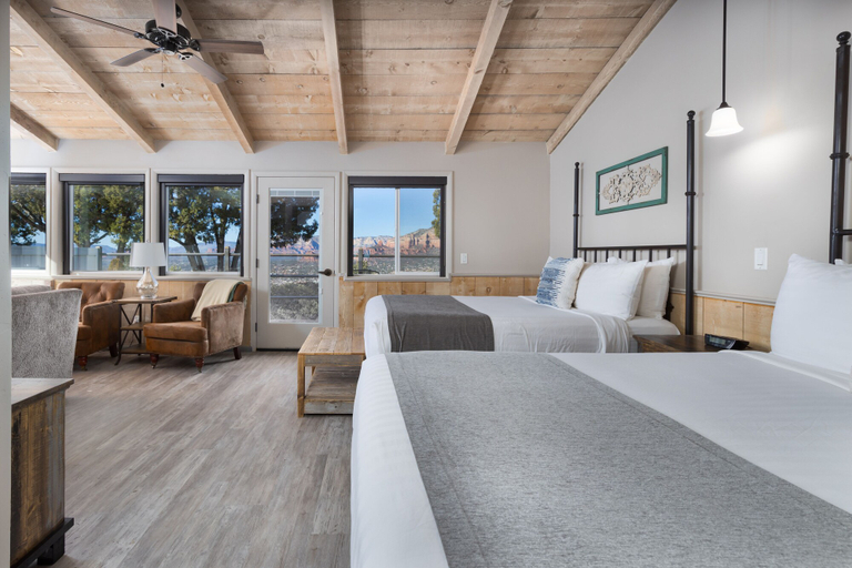Bedroom 2, Sky Ranch Lodge, Yavapai