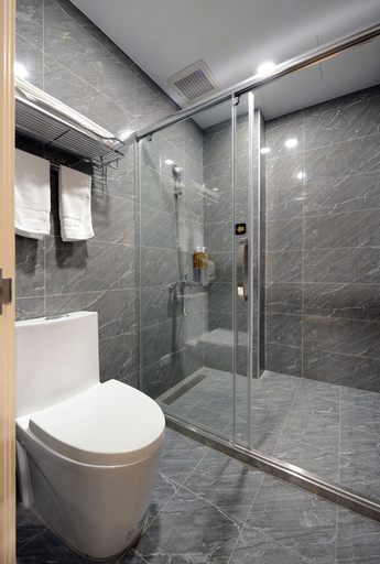 Bathroom 3, Central Alley 41, Taoyuan