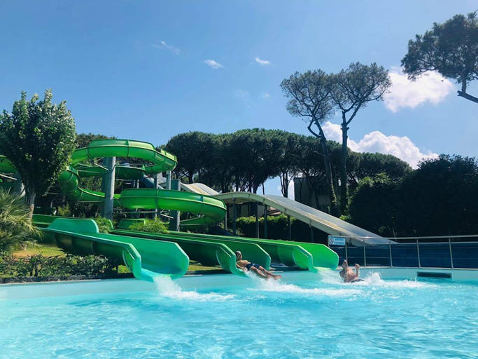Sport & Beauty 3, Casa Roger, Napoli