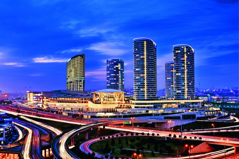Exterior & Views 29