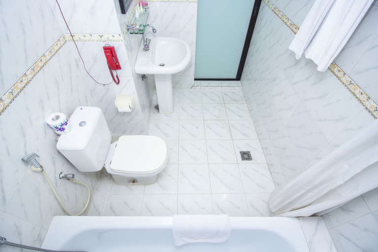 Bathroom 3, Hotel Lake Breeze, Dhaka
