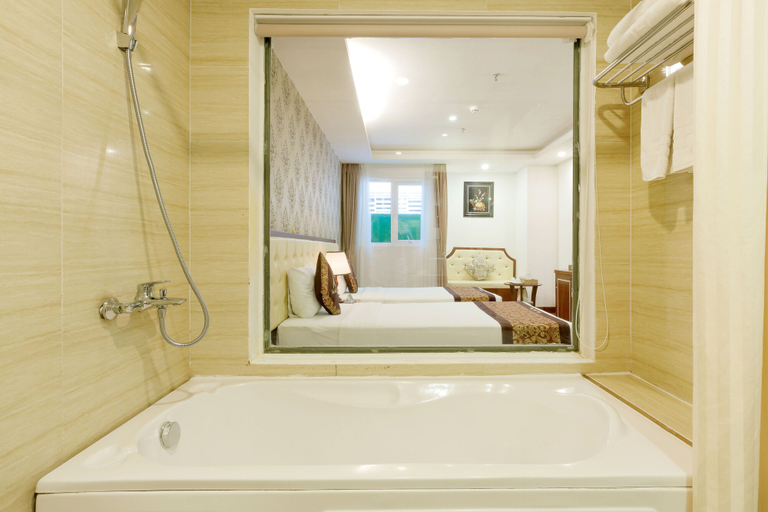 Bathroom 5, Paris Nha Trang Hotel & Apartment, Nha Trang