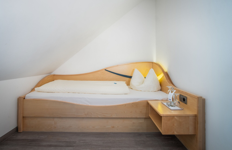 Bedroom 3, Hotel Atrium, Passau