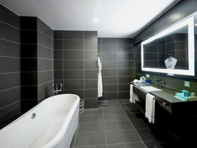 Bathroom 5, Novotel Guiyang Downtown, Guiyang