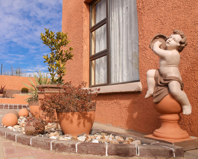 Exterior & Views 2, RIO GUEST HOUSE LS