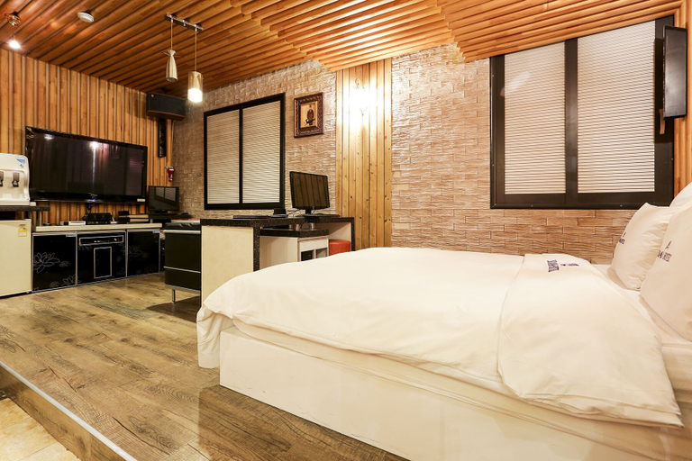 Bedroom 3, Koam Tourist Hotel, Anyang