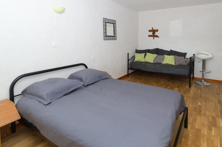Bedroom 3, Hotel - Gite de Pressins, Isère