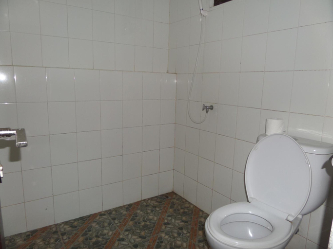Bathroom 3, Guesthouse Kahyuna, Probolinggo