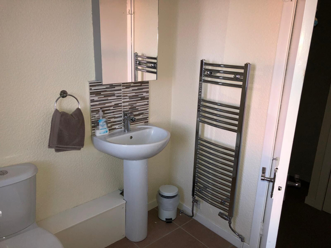 Bathroom 3, Petfriendly-beachfront-sunsetfacingsunporch-garden, Highland