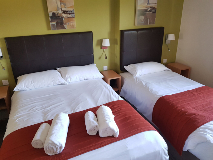 Bedroom 2, Rose And Crown, Bridgend