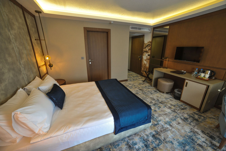 Bedroom 2, The Alpfine Hotel, Çankaya