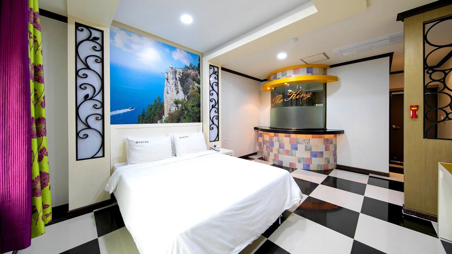 Bedroom 2, Yeosu The King Pension, Yeosu