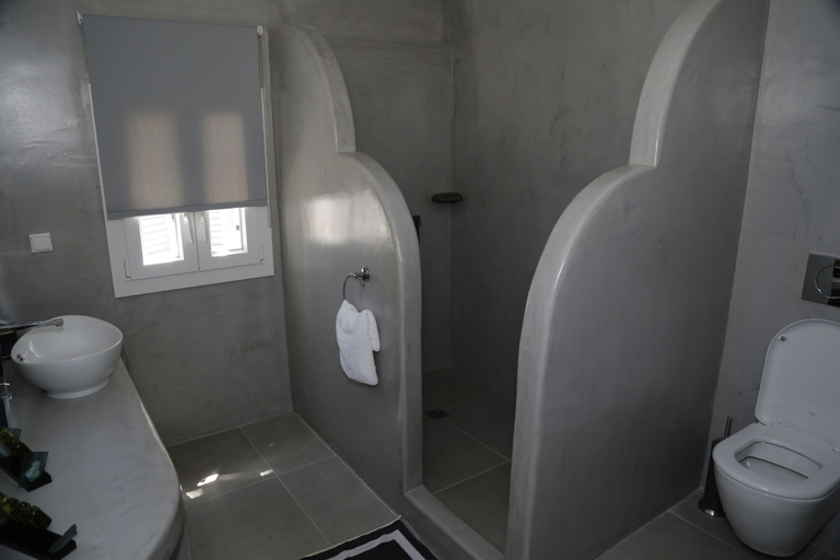 Bathroom 4, Villa Renieris, South Aegean