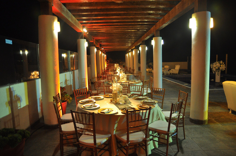 Food & Drinks 5, Rosarito Beach Hotel, Tijuana