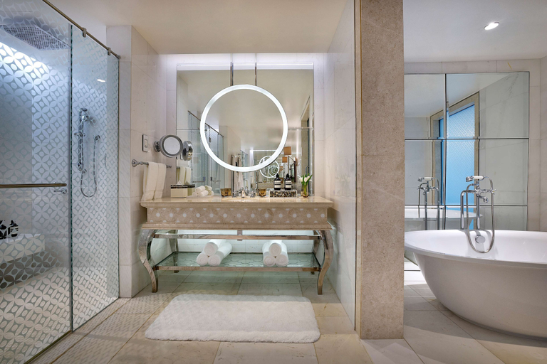 Bathroom 5, Waldorf Astoria Dubai Palm Jumeirah, Dubai