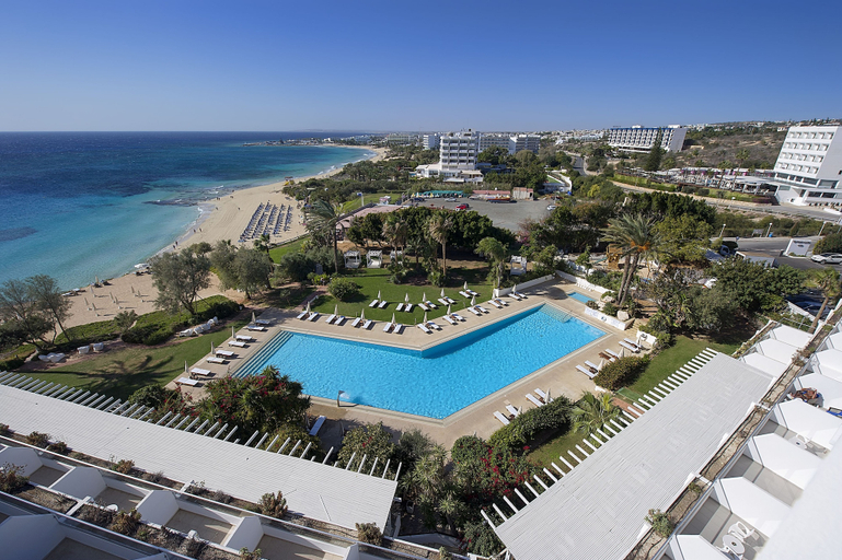 Sport & Beauty 2, Grecian Sands Hotel