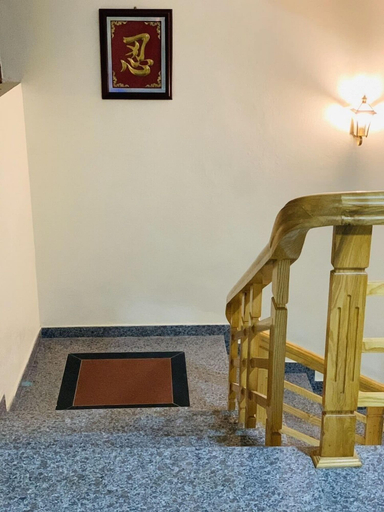 Others 5, Nha Nghi Tung Long, Quảng Xương