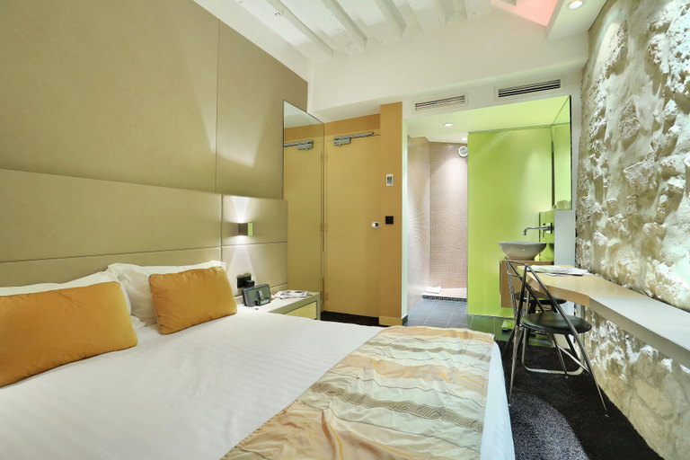 Bedroom 4, Hotel De Notre Dame Maître Albert, Paris