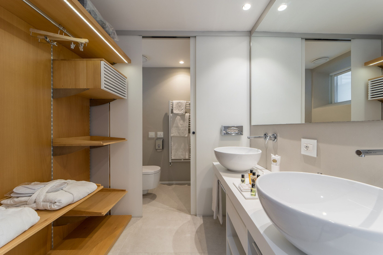 Bathroom 5, Le Calette N°5, Palermo