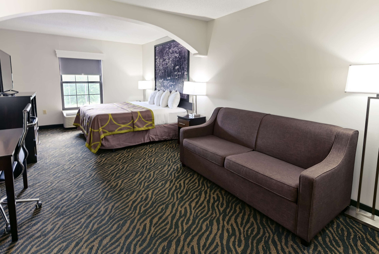 Bedroom 3, Super 8 by Wyndham High Point/Greensboro, Guilford