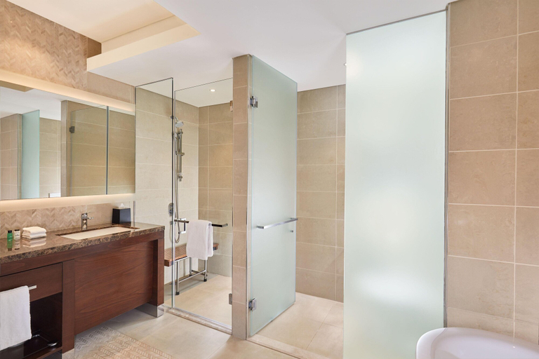 Bathroom 5, Radisson Blu Hotel, Conakry, Conakry