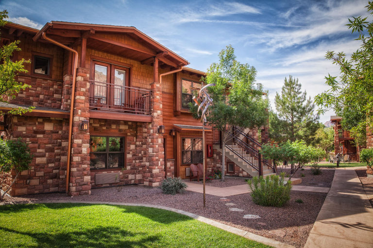 Exterior & Views 2, Cable Mountain Lodge, Washington