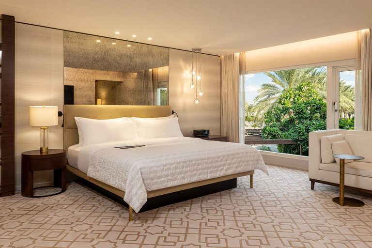 Bedroom 3, Le Meridien Dubai Hotel & Conference Centre, Dubai