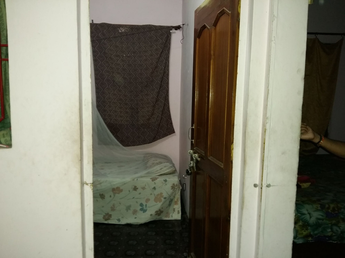 Others 5, Somit Paying Guest House, Varanasi