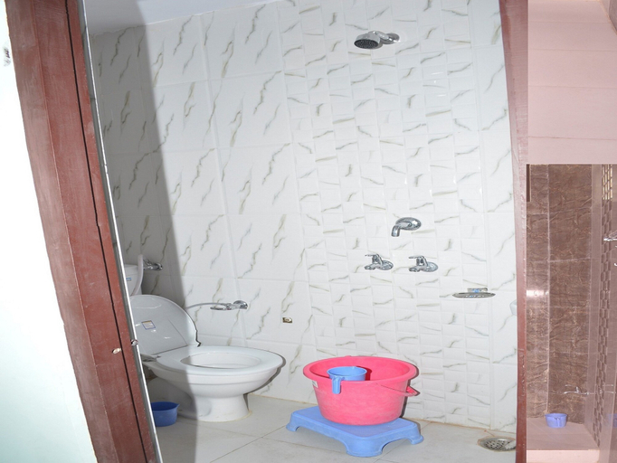 Bathroom 4, Hotel Mittal Inn, Ajmer