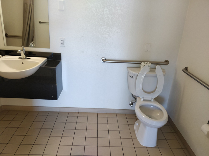 Bathroom 4, Motel 6 North Richland Hills, TX, Tarrant