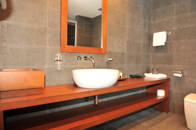Bathroom 5, Avala Resort & Villas