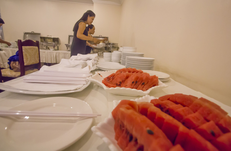 Food & Drinks 5, Good Luck Day Hotel, Ruessei Kaev