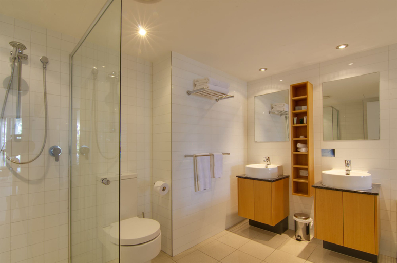 Bathroom 5, Rumba Beach Resort, Caloundra - Caloundra S.