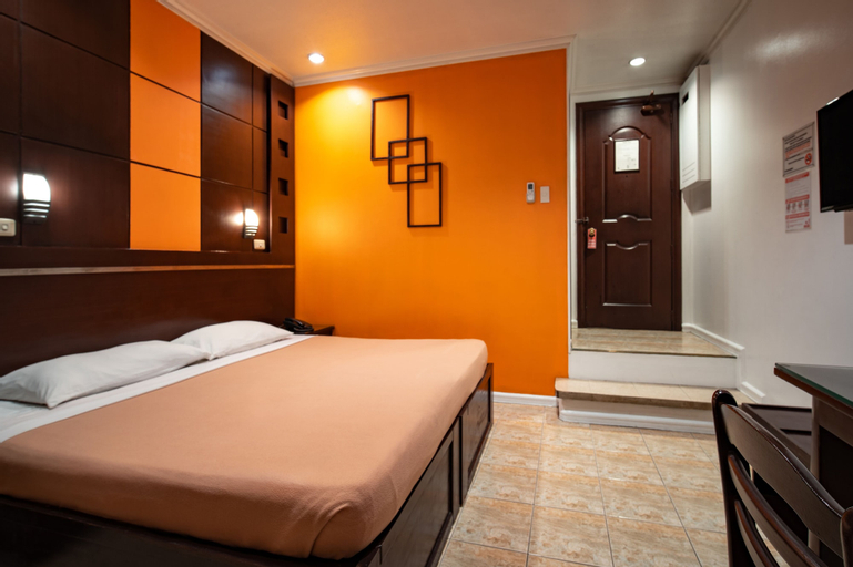 Bedroom 1, Paladin Hotel, Baguio City