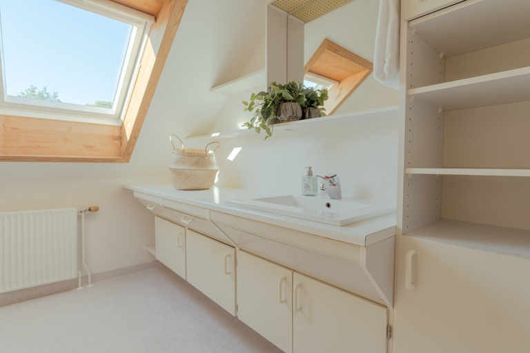 Bathroom 4, Large Penthouse Apt - Downtown - Marina, Tórshavn