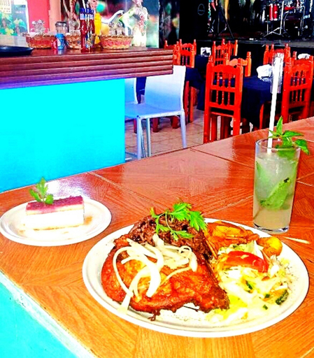 Food & Drinks 5, Hotel Versalles Suites, Isla Mujeres