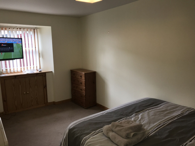 Bedroom 3, 2 Varis Apartments, Moray